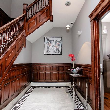 A Stylish Stay W/ A Queen Bed, Heated Floors.. #37 Brookline Exterior photo